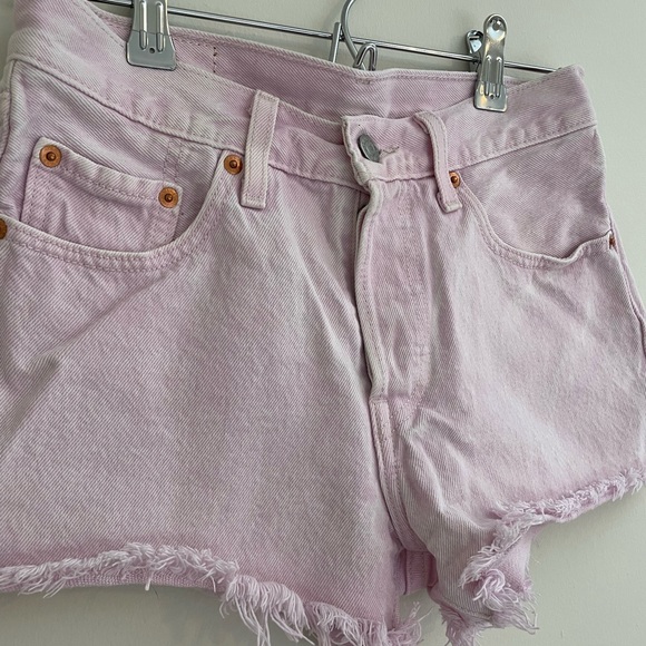High waisted Levi’s Shorts - Picture 2 of 8